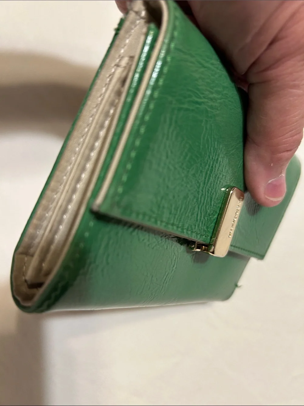 Liz Claiborne Emerald Green Leather Fold Wallet with Gold Tone Clasp